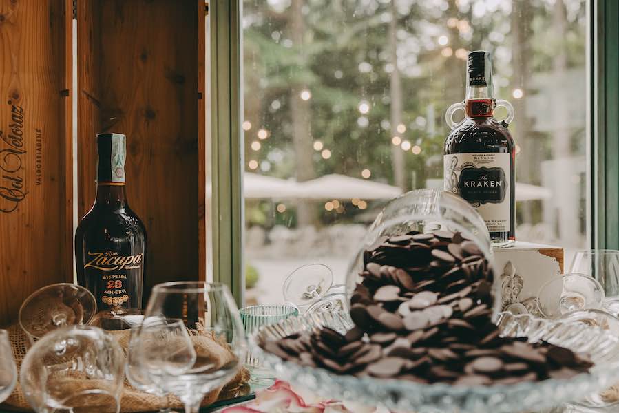 Un buffet di rum e cioccolato per un matrimonio a Villa Acquaroli